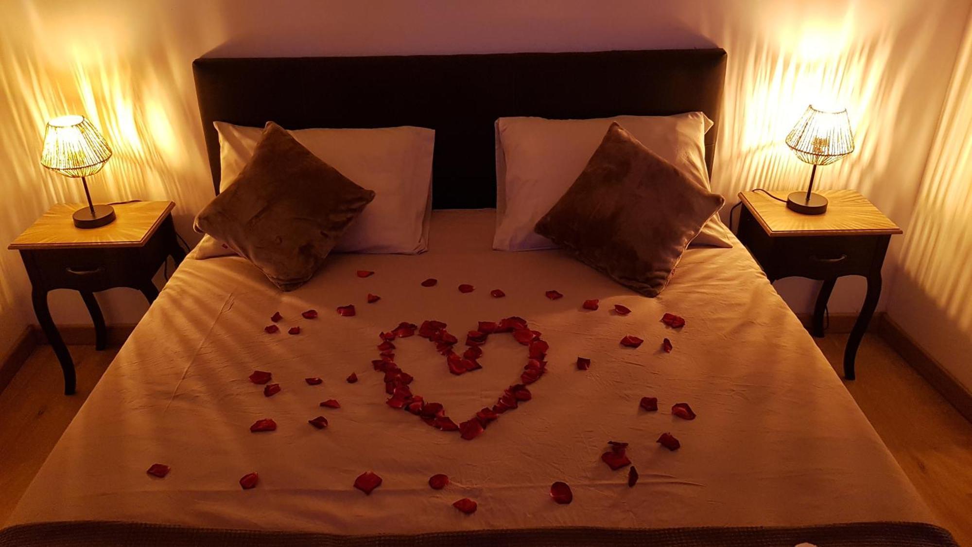 Love Room Jaccuzi Puisserguier Exterior foto